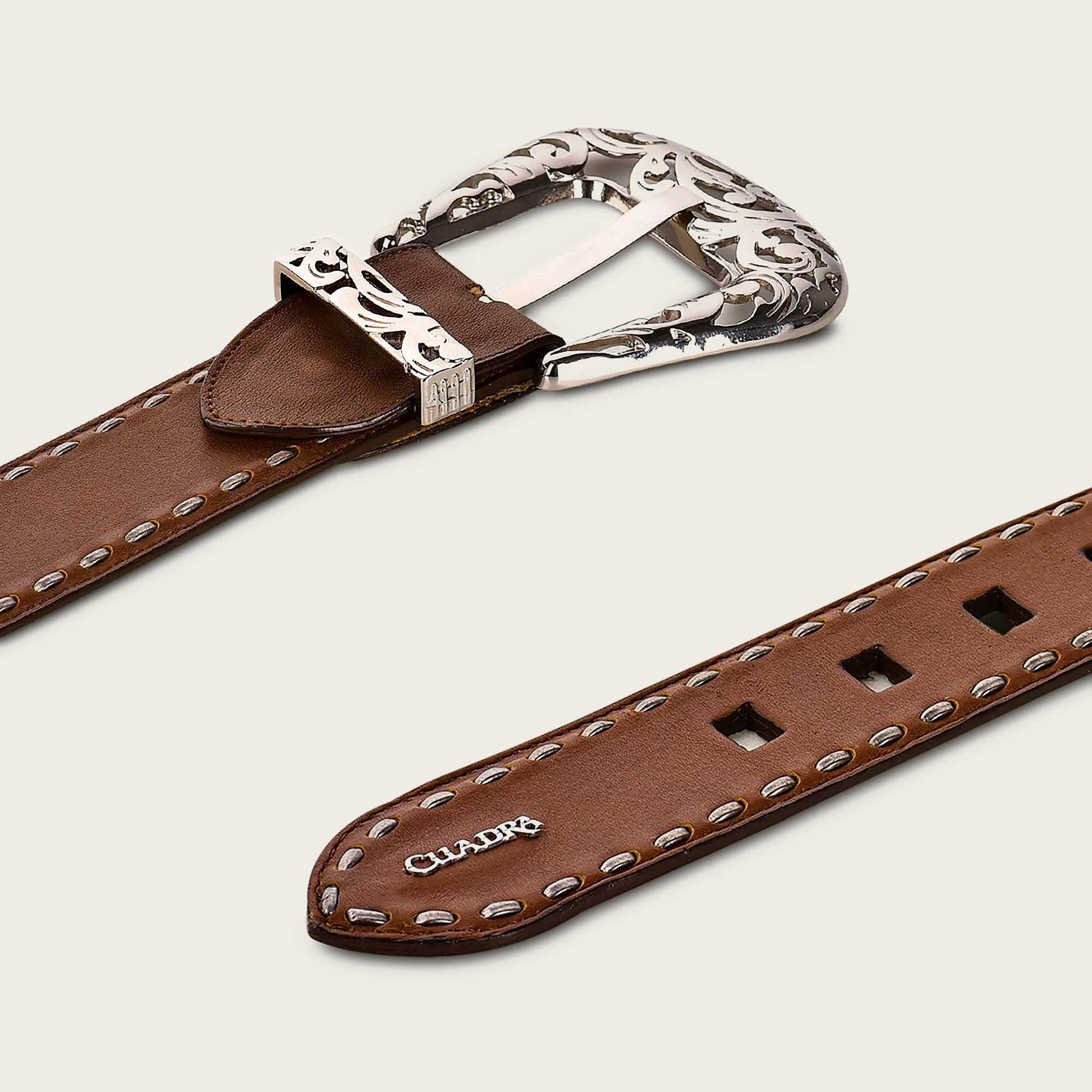 45mm metallic buckle and tip with Cuadra logo