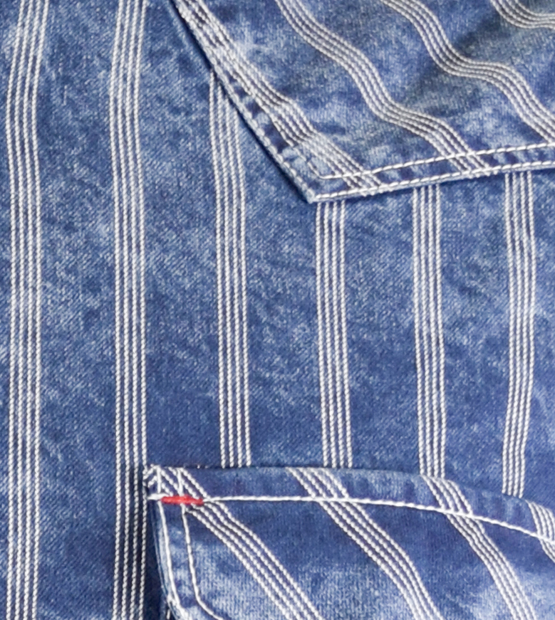 Blue shirt for men made in demin with Stripes
