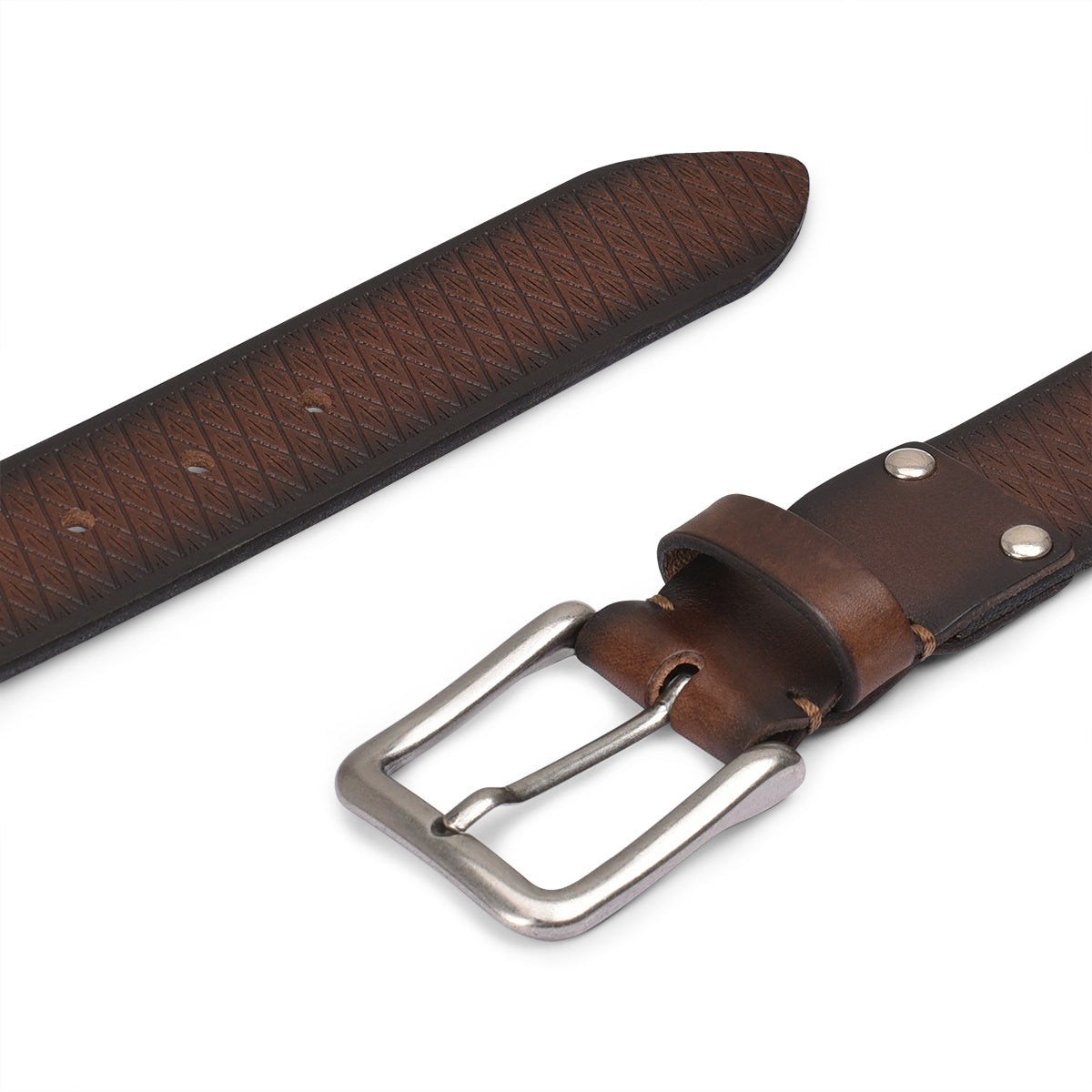 Casual brown leather belt with geometrical engraved