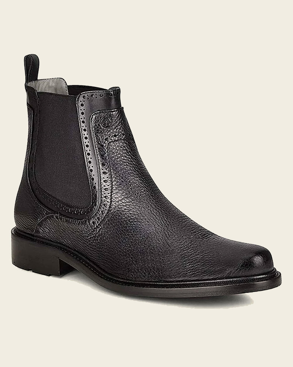 Crafted with precision and finesse, these franco cuadra ankle boots are a testament to the impeccable blend of minimalist aesthetics and luxurious details.
