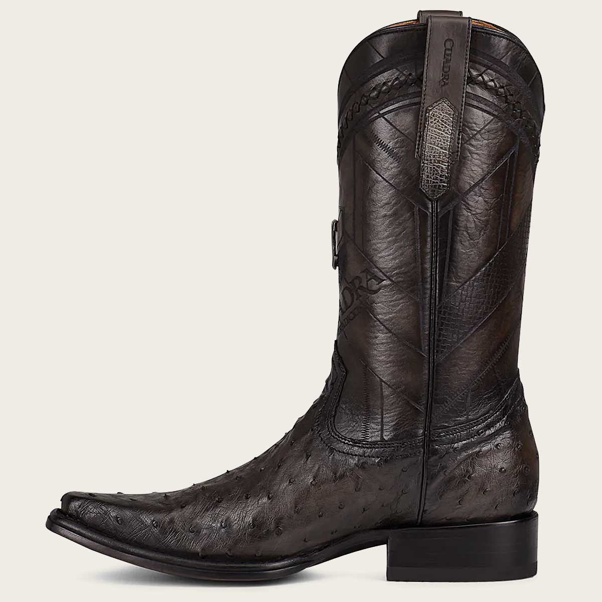 The leather sole of these boots is thoughtfully designed with an anti-slip TPU graft, ensuring both durability and longev