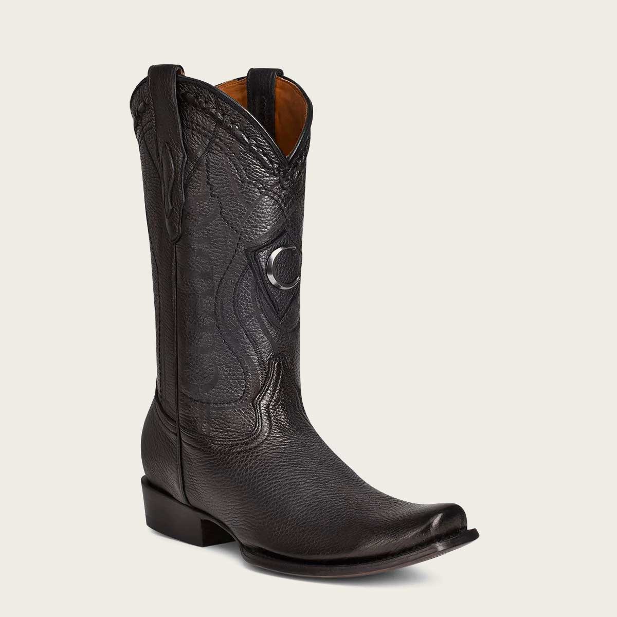 Step out in style with these men's cowboy boots made of genuine deerskin.