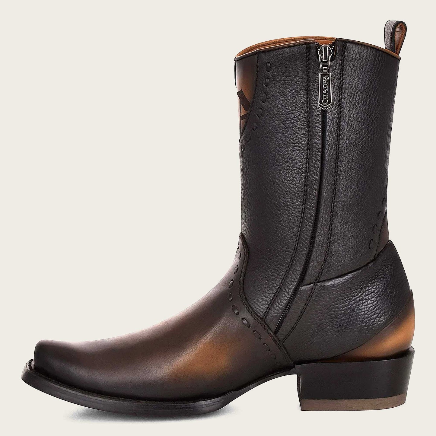 Engraved black leather boot - a classic and stylish addition to your footwear collection.